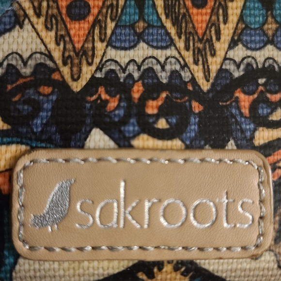 sakroots artists circle zip around wallet wristlet - Picture 3 of 6
